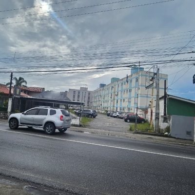 Terreno Comercial/Residencial com 1753m², no bairro Praia Comprida em São José