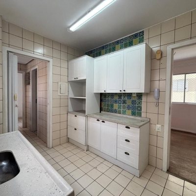 Apartamentos com 95m², 3 quartos, 1 suíte, 1 garagem, no bairro Centro em Florianópolis