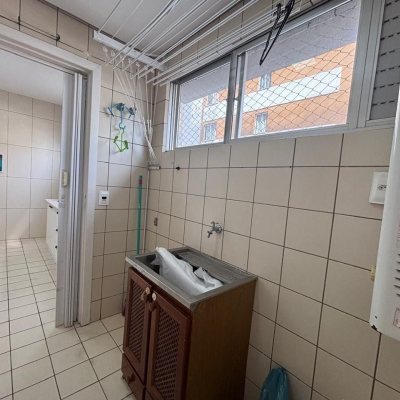 Apartamentos com 95m², 3 quartos, 1 suíte, 1 garagem, no bairro Centro em Florianópolis