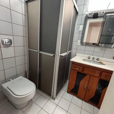 Apartamentos com 95m², 3 quartos, 1 suíte, 1 garagem, no bairro Centro em Florianópolis