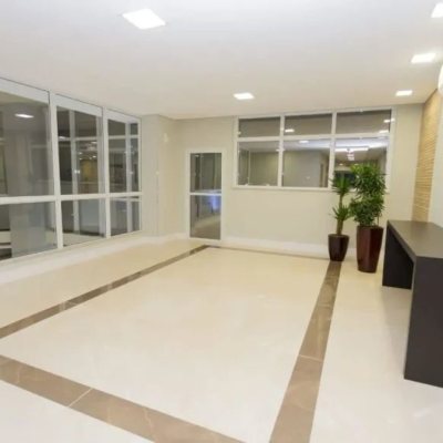 Sala com 25m², 1 garagem, no bairro Estreito em Florianópolis