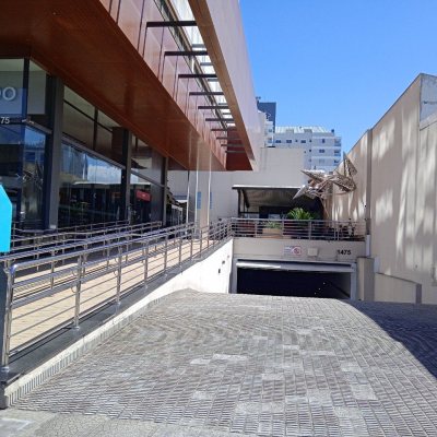 Sala com 25m², 1 garagem, no bairro Estreito em Florianópolis