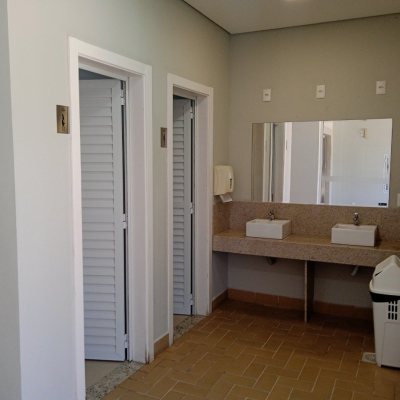 Sala com 25m², 1 garagem, no bairro Estreito em Florianópolis