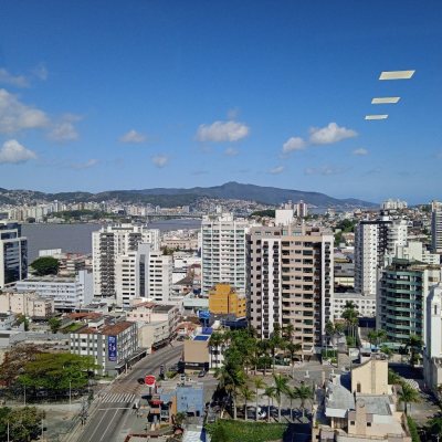 Sala com 25m², 1 garagem, no bairro Estreito em Florianópolis