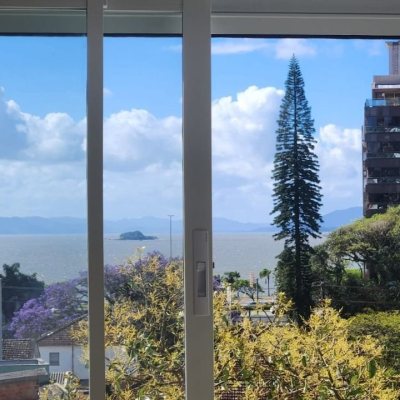 Apartamentos com 65m², 2 quartos, 1 suíte, 1 garagem, no bairro Agronômica em Florianópolis