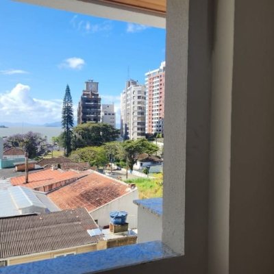 Apartamentos com 65m², 2 quartos, 1 suíte, 1 garagem, no bairro Agronômica em Florianópolis