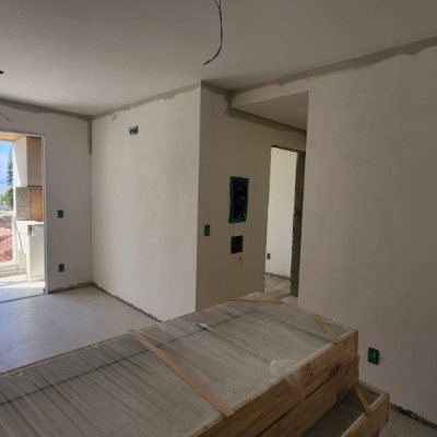 Apartamentos com 65m², 2 quartos, 1 suíte, 1 garagem, no bairro Agronômica em Florianópolis