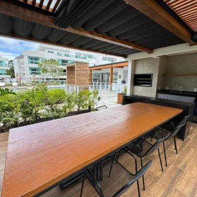 Cobertura com 166m², 3 quartos, 1 suíte, 2 garagens, no bairro Jurerê em Florianópolis
