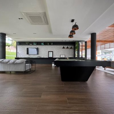 Cobertura com 166m², 3 quartos, 1 suíte, 2 garagens, no bairro Jurerê em Florianópolis