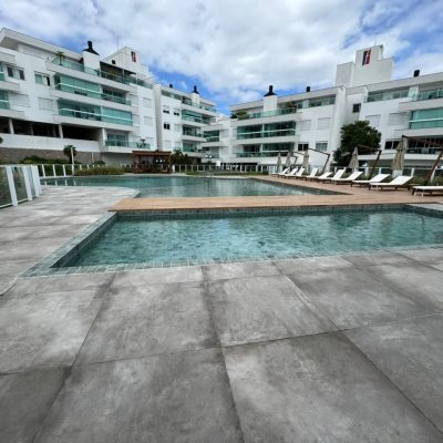 Cobertura com 166m², 3 quartos, 1 suíte, 2 garagens, no bairro Jurerê em Florianópolis