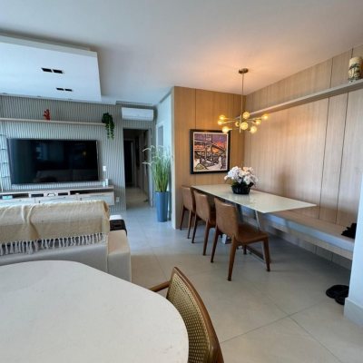 Cobertura com 166m², 3 quartos, 1 suíte, 2 garagens, no bairro Jurerê em Florianópolis