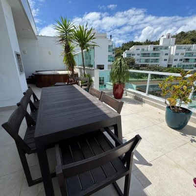 Cobertura com 166m², 3 quartos, 1 suíte, 2 garagens, no bairro Jurerê em Florianópolis