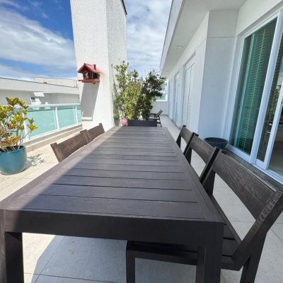 Cobertura com 166m², 3 quartos, 1 suíte, 2 garagens, no bairro Jurerê em Florianópolis