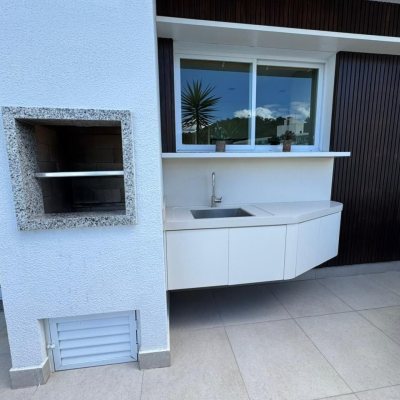 Cobertura com 166m², 3 quartos, 1 suíte, 2 garagens, no bairro Jurerê em Florianópolis