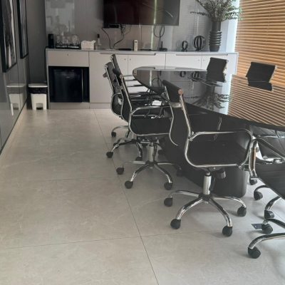 Cobertura com 166m², 3 quartos, 1 suíte, 2 garagens, no bairro Jurerê em Florianópolis