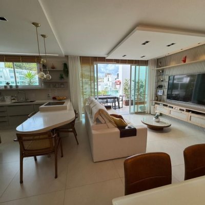 Cobertura com 166m², 3 quartos, 1 suíte, 2 garagens, no bairro Jurerê em Florianópolis