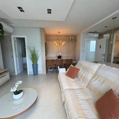 Cobertura com 166m², 3 quartos, 1 suíte, 2 garagens, no bairro Jurerê em Florianópolis