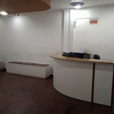 Sala com 57m², no bairro Centro em Florianópolis