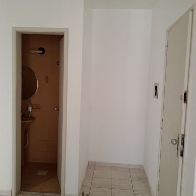 Sala com 57m², no bairro Centro em Florianópolis