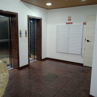 Sala com 57m², no bairro Centro em Florianópolis