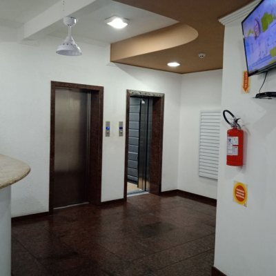 Sala com 57m², no bairro Centro em Florianópolis