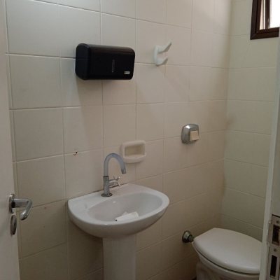 Sala com 57m², no bairro Centro em Florianópolis