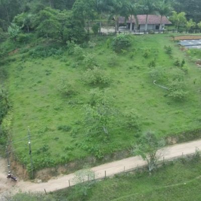 Terreno Comercial/Residencial com 640m², no bairro Centro em Tijucas