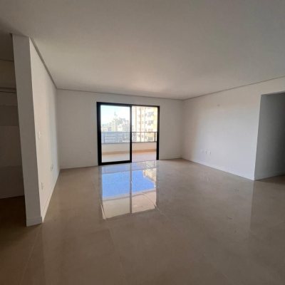 Apartamentos com 154m², 4 quartos (sendo 4 suítes), 2 garagens, no bairro Floresta em São José