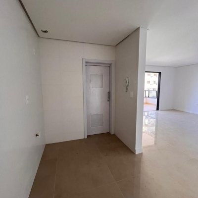 Apartamentos com 154m², 4 quartos (sendo 4 suítes), 2 garagens, no bairro Floresta em São José