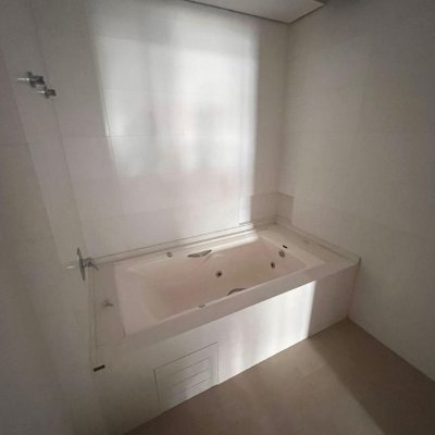 Apartamentos com 154m², 4 quartos (sendo 4 suítes), 2 garagens, no bairro Floresta em São José