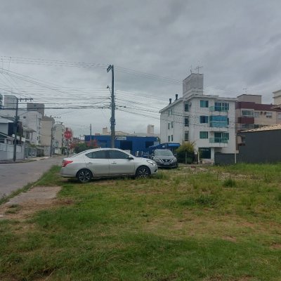 Terreno Inativo com 871m², no bairro Pagani em Palhoça