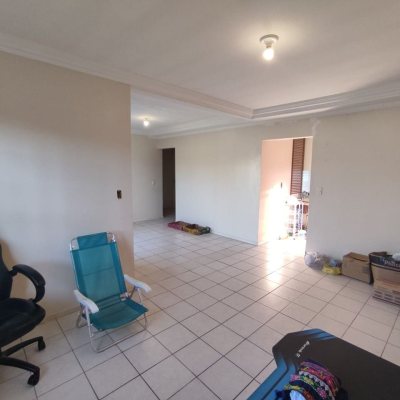Casa Residencial com 178m², 3 quartos, 1 suíte, 2 garagens, no bairro Ingleses do Rio Vermelho em Florianópolis