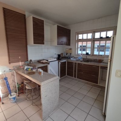 Casa Residencial com 178m², 3 quartos, 1 suíte, 2 garagens, no bairro Ingleses do Rio Vermelho em Florianópolis