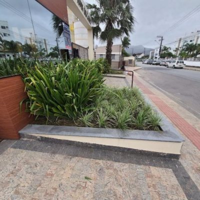 Apartamentos com 40m², 2 quartos, 1 garagem, no bairro Forquilhas em São José