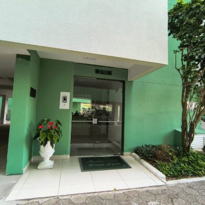 Apartamentos com 73m², 2 quartos, 1 garagem, no bairro Itacorubi em Florianópolis
