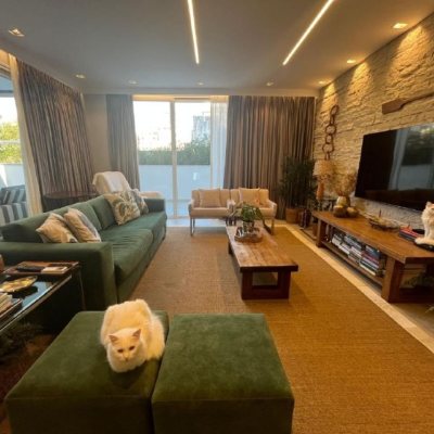 Apartamentos com 181m², 3 quartos, 3 suítes, 3 garagens, no bairro Centro em Florianópolis