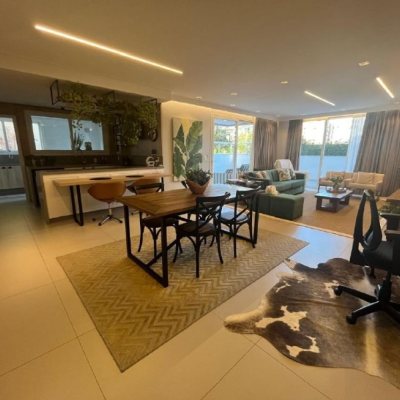 Apartamentos com 181m², 3 quartos, 3 suítes, 3 garagens, no bairro Centro em Florianópolis