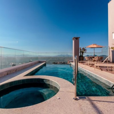 Apartamentos com 181m², 3 quartos, 3 suítes, 3 garagens, no bairro Centro em Florianópolis