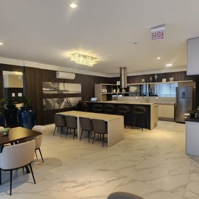 Apartamentos com 102m², 3 quartos, 1 suíte, 2 garagens, no bairro Estreito em Florianópolis