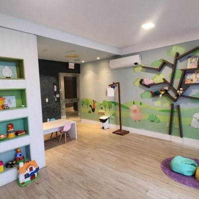 Apartamentos com 102m², 3 quartos, 1 suíte, 2 garagens, no bairro Estreito em Florianópolis