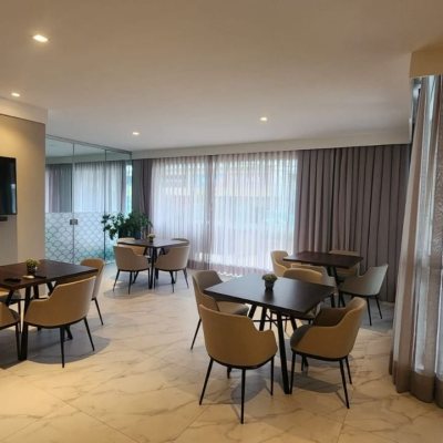 Apartamentos com 102m², 3 quartos, 1 suíte, 2 garagens, no bairro Estreito em Florianópolis