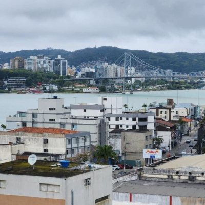 Apartamentos com 102m², 3 quartos, 1 suíte, 2 garagens, no bairro Estreito em Florianópolis