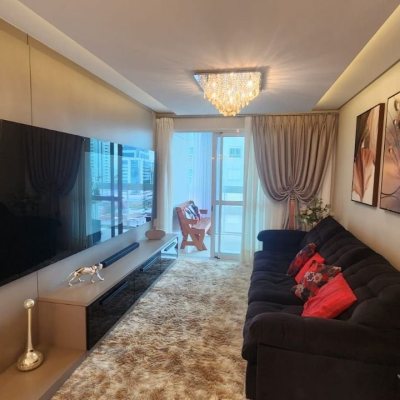 Apartamentos com 102m², 3 quartos, 1 suíte, 2 garagens, no bairro Estreito em Florianópolis