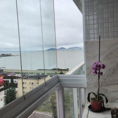 Apartamentos com 102m², 3 quartos, 1 suíte, 2 garagens, no bairro Estreito em Florianópolis