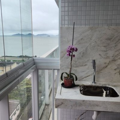 Apartamentos com 102m², 3 quartos, 1 suíte, 2 garagens, no bairro Estreito em Florianópolis