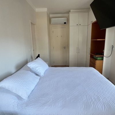 Cobertura com 104m², 2 quartos, 1 suíte, 2 garagens, no bairro Centro em Florianópolis
