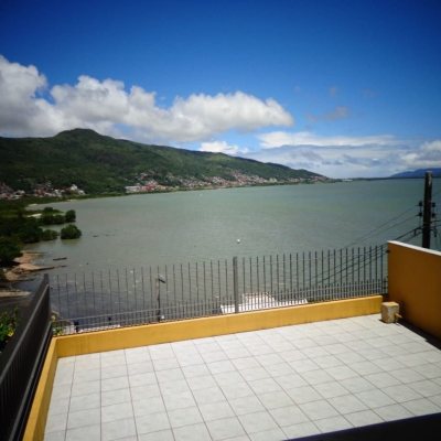 Casa Residencial com 115m², 5 quartos, 1 suíte, no bairro Saco Dos Limões em Florianópolis