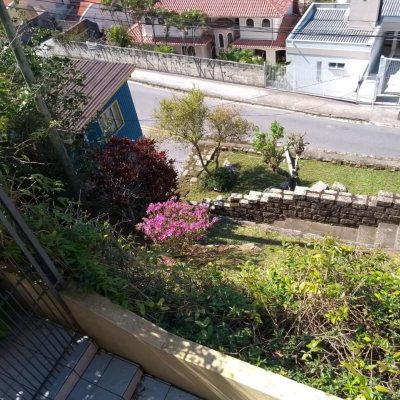 Casa Residencial com 115m², 5 quartos, 1 suíte, no bairro Saco Dos Limões em Florianópolis