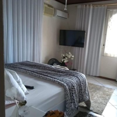 Casa Residencial com 115m², 5 quartos, 1 suíte, no bairro Saco Dos Limões em Florianópolis