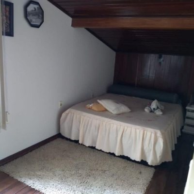 Casa Residencial com 115m², 5 quartos, 1 suíte, no bairro Saco Dos Limões em Florianópolis